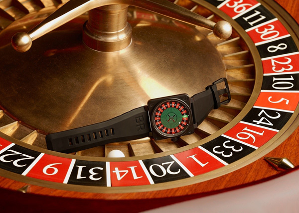 柏莱士推出全新限量微型赌场旋转轮盘腕表