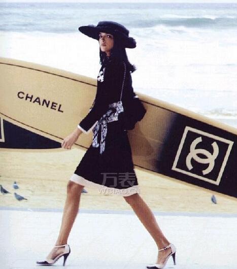 香奈儿服装特点是怎么样的?适合女性优雅气质