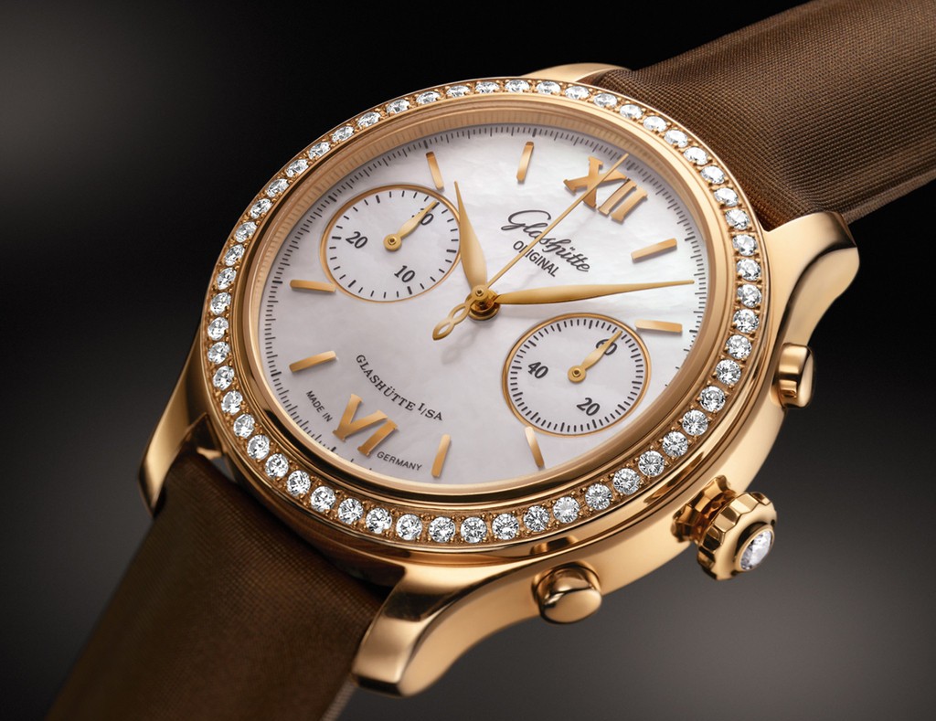 从奢侈名表到街边几百元手表 假表从何而来?