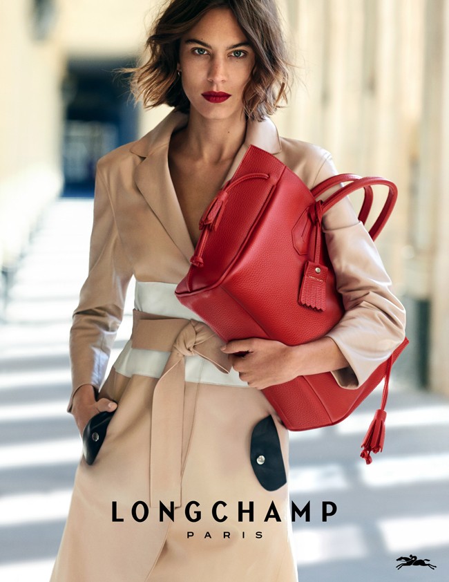 钟小姐(ALEXA CHUNG)倾情出演 LONGCHAMP春季广告大片序幕