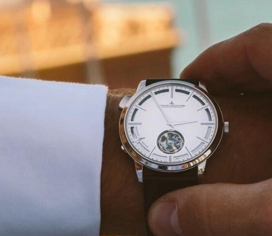 男士适合戴多大尺寸的手表？