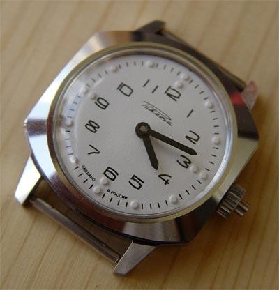 武汉四名大学生设计盲人表获奖