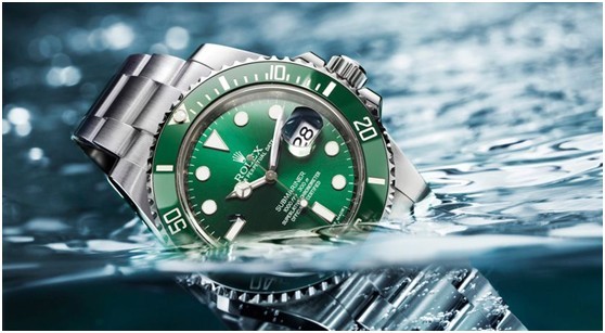 http://content.rolex.com/is/image/Rolex/submariner-m116610lv_amb_0002_840x4601387165638673v4c?wid=840&hei=460&qlt=80