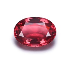 尖晶石是一种矿物，红宝石和红色石榴子石的区分