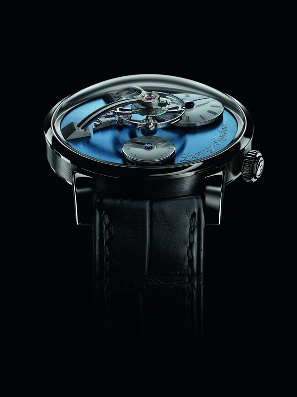 MB&F 全新LM101 platinum 腕表