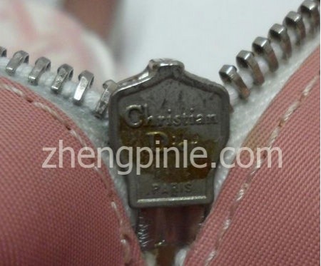 Dior包少女系列Girly Dior包的拉链图