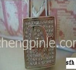 DIOR GIRLY少女包佩戴的锁