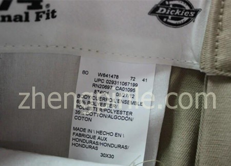 Dickies 874腰部内衬上有Original Fit（原创版型）字母及品牌logo