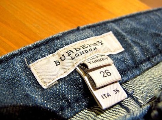 Burberry主唛和洗标图示