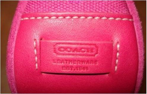 缝合都是同样的大小,平稳,直线