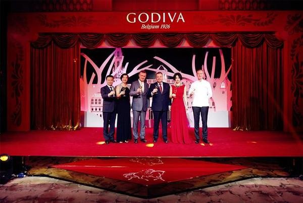 GODIVA歌帝梵于北京华尔道夫酒店举行2016圣诞派对